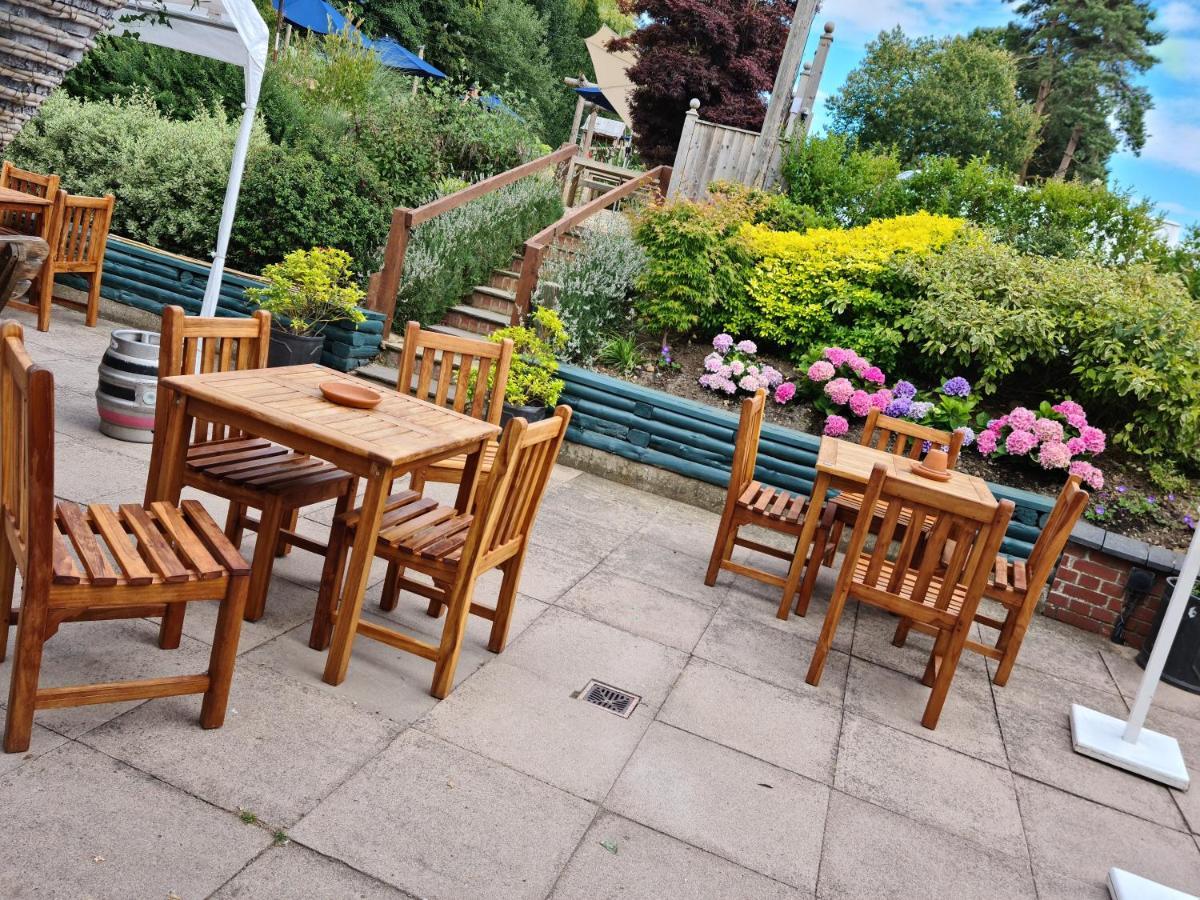 The Red Lion Hotel Kilsby Екстериор снимка